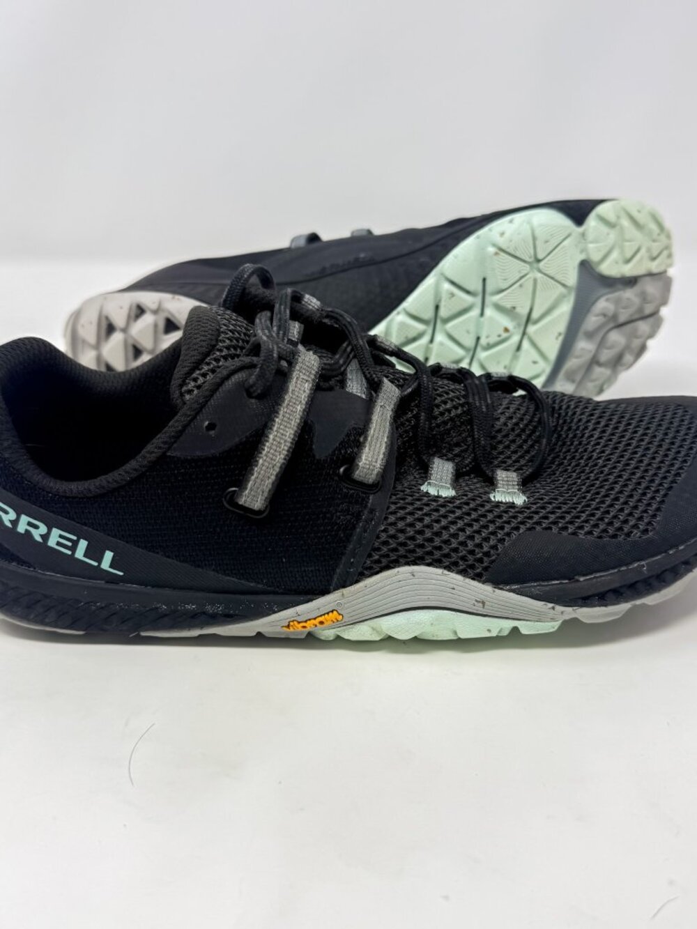 Merrell Trail Glove 6 Barefoot Running Shoes Women's 7 Black Minimalist Sneakers